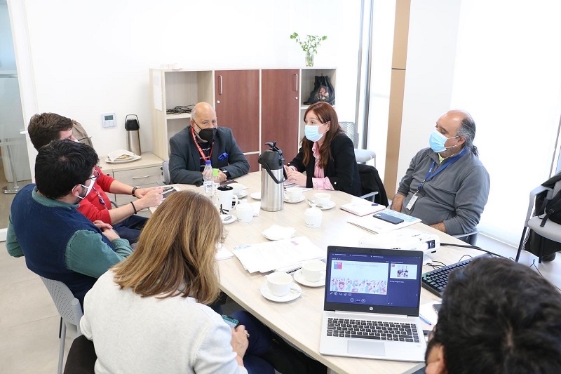 Equipos de participación ciudadana del Minvu Maule en jornada de intercambio con sus pares de Ñuble