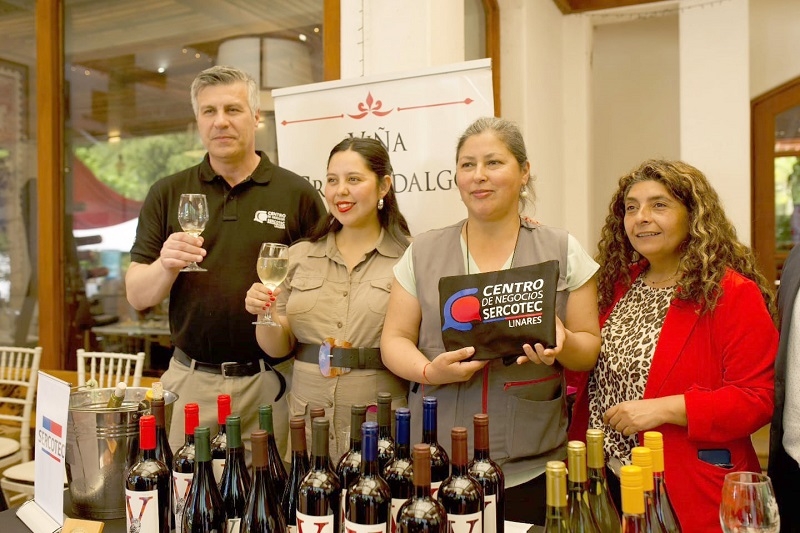 Linares celebró la Semana de las MIPYMES y Cooperativas con la realización de "Expo After Wine"