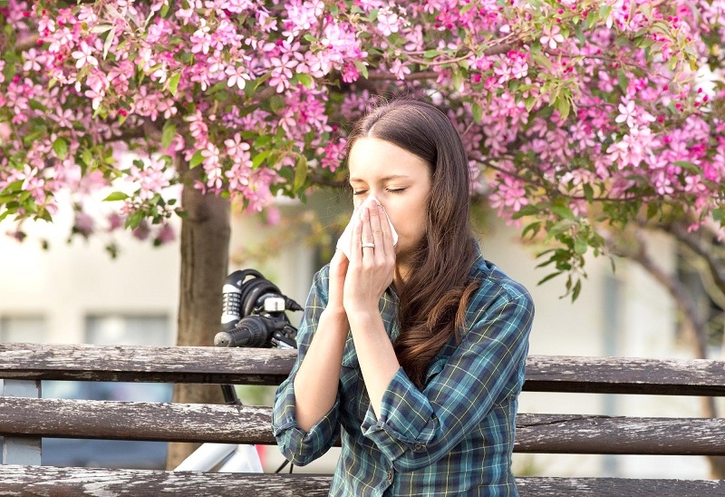 Be careful not to confuse spring allergies with colds