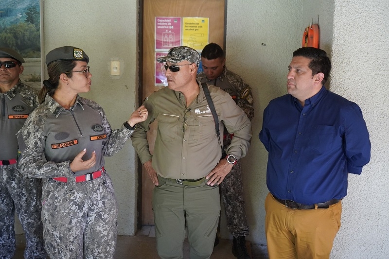 Autoridades agradecen a brigadistas forestales brasileños