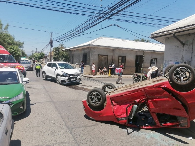 Linares: colisión de vehículos con 4 lesionados