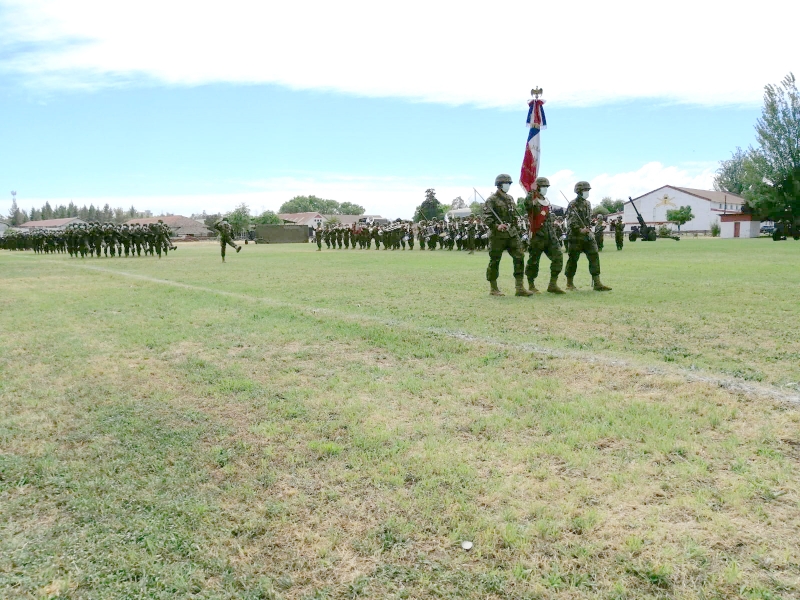 Linares: En ceremonia presidida por el Comandante en Jefe del Ejército se resaltaron los 100 años de la Escuela de Artillería