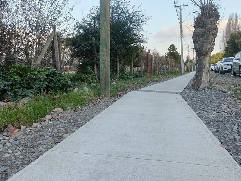 Inauguran proyectos de reposición de veredas y de luminarias en la comuna de Yerbas Buenas