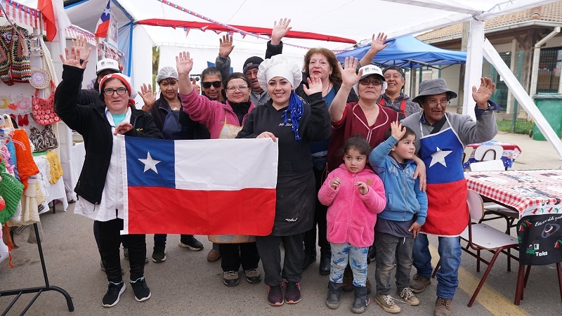 Expo Market Maule en Putú reúne emprendimientos y gastronomía típica