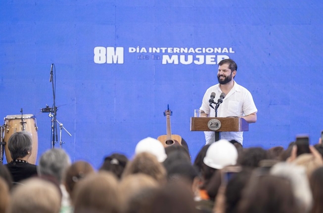 Encuesta CADEM: 28% aprueba y 65% desaprueba la gestión del Presidente Gabriel Boric