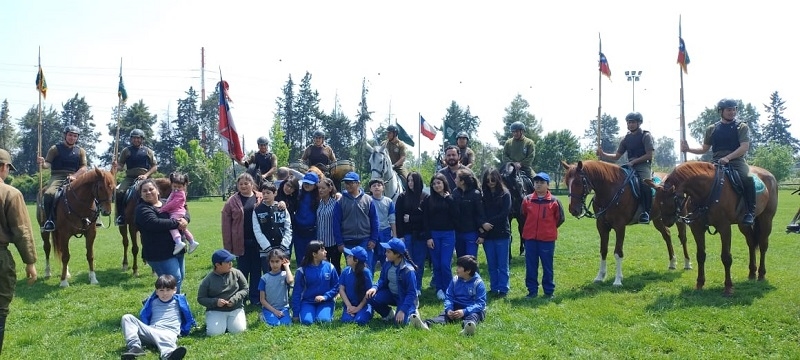 Cauquenes: niños de la Escuela de Sauzal realizaron un viaje educativo a Santiago