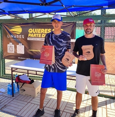 Linares Tenis Club realizó primer campeonato en diferentes categorías 