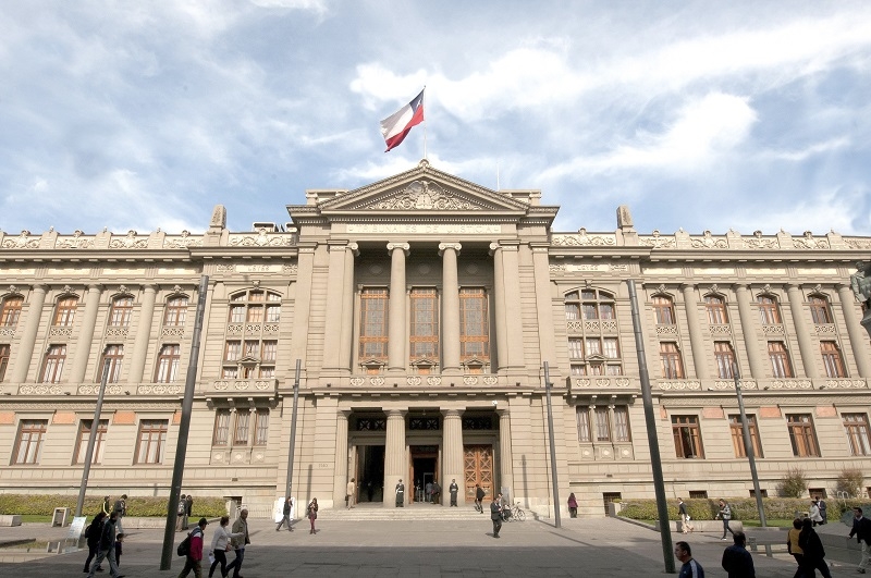 Corte Suprema confirma fallo que acogió demanda de transportista escolar contra colegio de Linares