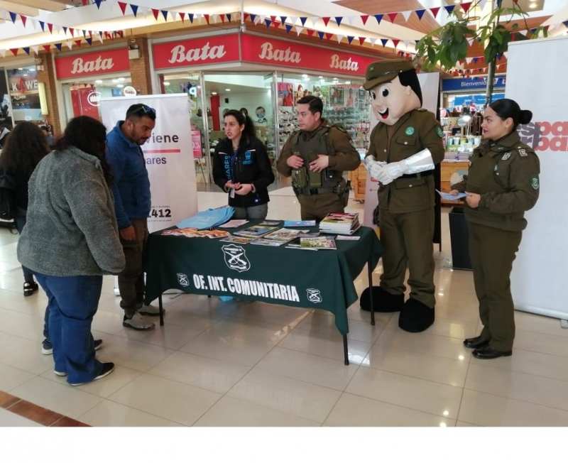 Linares: Carabineros y Senda realizan un  llamado a conducir con seguridad en Fiestas Patrias