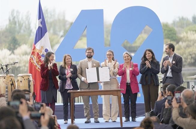 PROMULGADA LEY DE JORNADA LABORAL DE 40 HORAS.