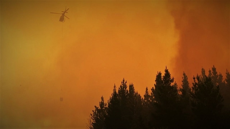 CONAF evalúa situación de incendio forestal que mantiene a San Javier en Alerta Roja