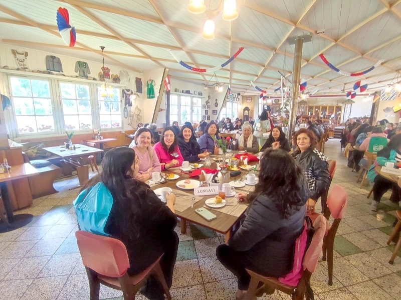  “Maule Sur 2024” Mujeres del programa Jefas de Hogar de Longaví sostuvieron encuentro para compartir experiencias de emprendimientos 