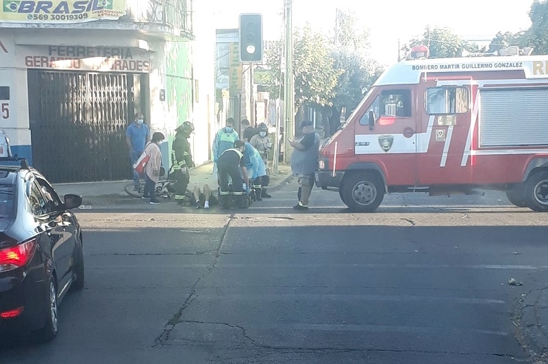 Linares: Un lesionado en colisión de vehículo menor y ciclista