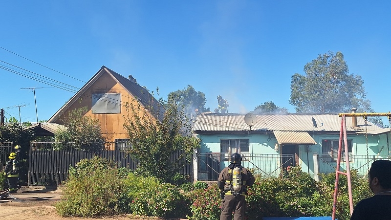 Linares: incendio en casa habitación produjo cuantiosos daños materiales