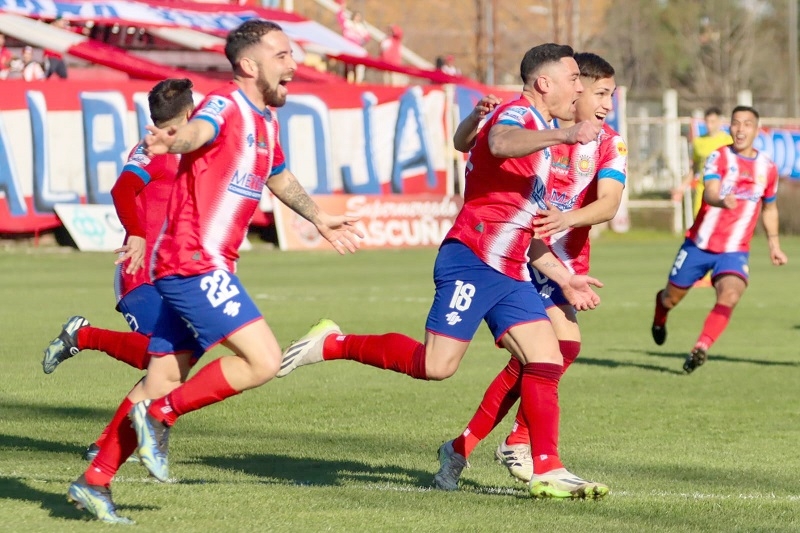 A los 10 segundos: Diego Vallejos liquidó de sombrerito a la U de Concepción  para seguir sorprendiendo en Copa Chile 