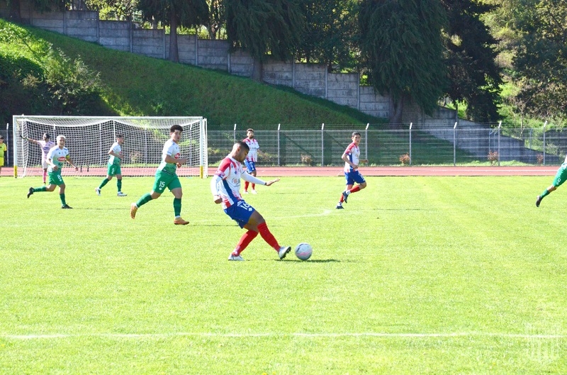 Albirrojos volvieron al liderato: Tras la igualdad ante Provincial Ranco comparten el primer lugar con Unión Compañías 