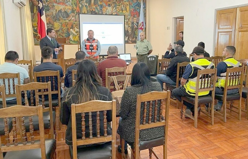 Linares: Carabineros de OS-14 capacitan a inspectores municipales