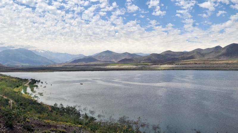 Tras últimas lluvias, embalses chilenos tienen 34% más agua que el año pasado