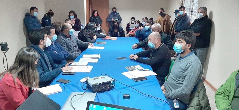 Mesa Campesina del Arroz del Maule avanzó en desafíos en cita en que participó el director nacional de INDAP