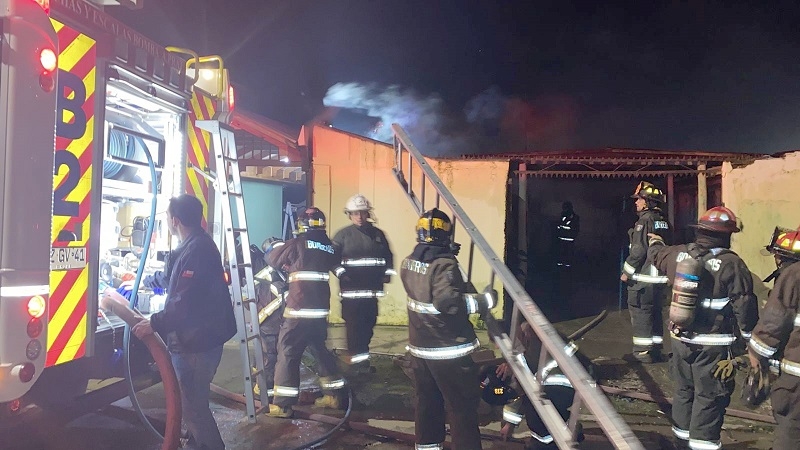 LInares: Incendio estructural movilizó a Bomberos en barrio céntrico