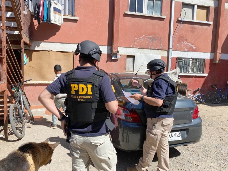  PDI Maule realizó masiva fiscalización de extranjeros en sector Las Américas de Talca