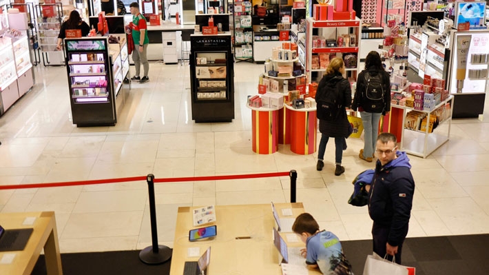 Ventas del retail vuelven a caer en noviembre y registran retroceso real de 7,3%