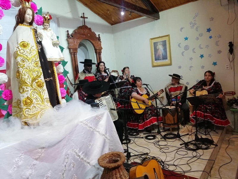 En Población 18 de Septiembre: Exitosa Cantata a la Virgen del Carmen