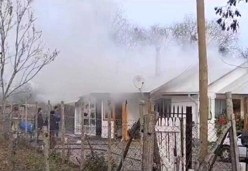 Linares: Incendio afectó a vivienda en sector San Bartolo