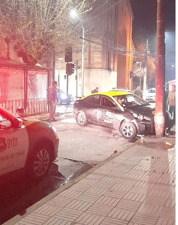 Linares: investigan choque de vehículo robado en calle Independencia