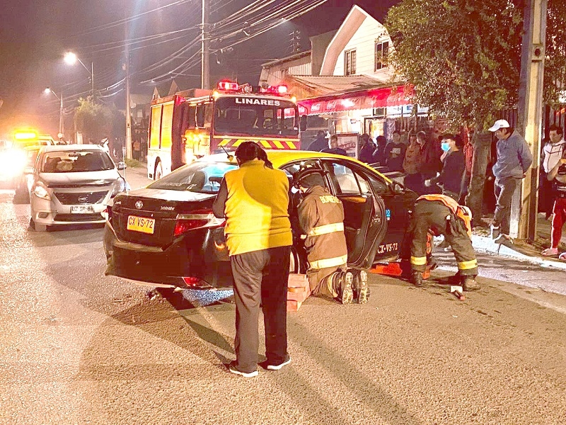 2 accidentes de tránsito movilizan a bomberos de Linares