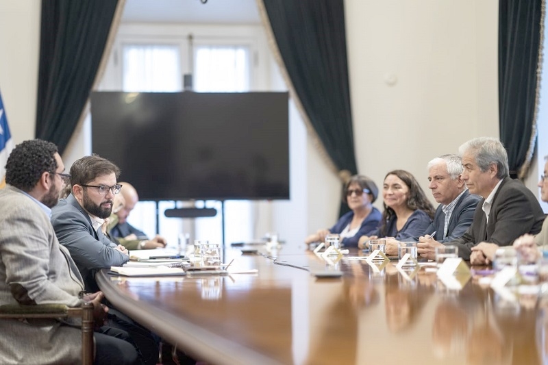  Gobierno se reunió con Colegio de Profesores para tratar deuda histórica