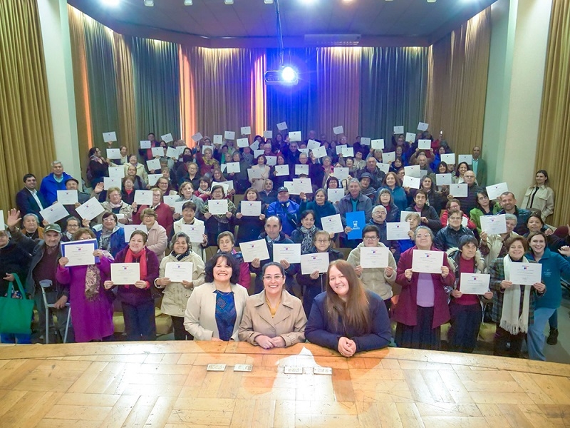 Autoridades de Gobierno realizan ceremonia de certificación del Fondo Nacional del Adulto Mayor en la Provincia de Linares