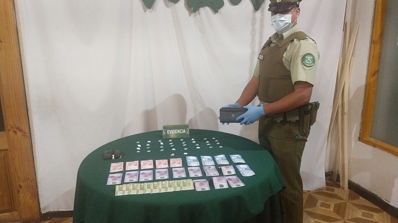 San Javier: Carabineros detuvo a dos mujeres por microtráfico de drogas