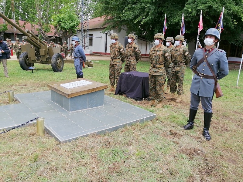 Linares: En ceremonia presidida por el Comandante en Jefe del Ejército se resaltaron los 100 años de la Escuela de Artillería