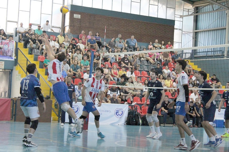 Linares   y Murano disputarán la corona en la Liga A 1 de Vóleibol luego de ganar ambos elencos las semifinales