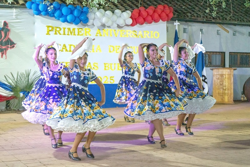 La Academia de Cueca Yerbas Buenas celebró su Primer Aniversario