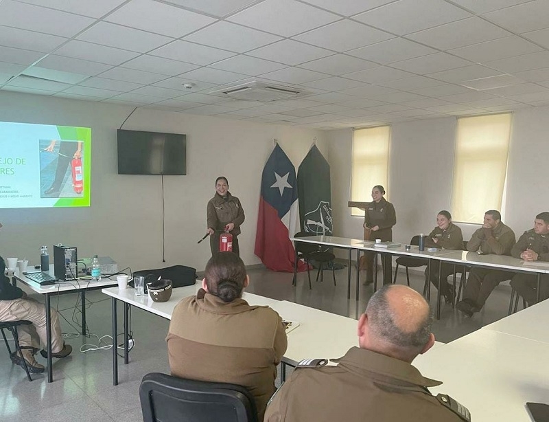 Parral: Capacitan en primeros auxilios y emergencia a Carabineros