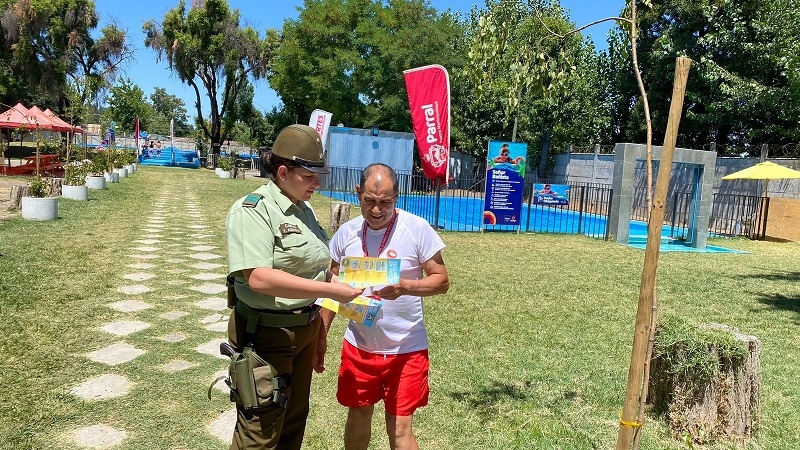 Parral: Carabineros previene los accidentes en ríos y piscinas