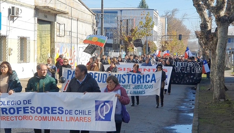 Linares: Finalizó paro de profesores por deuda previsional municipal