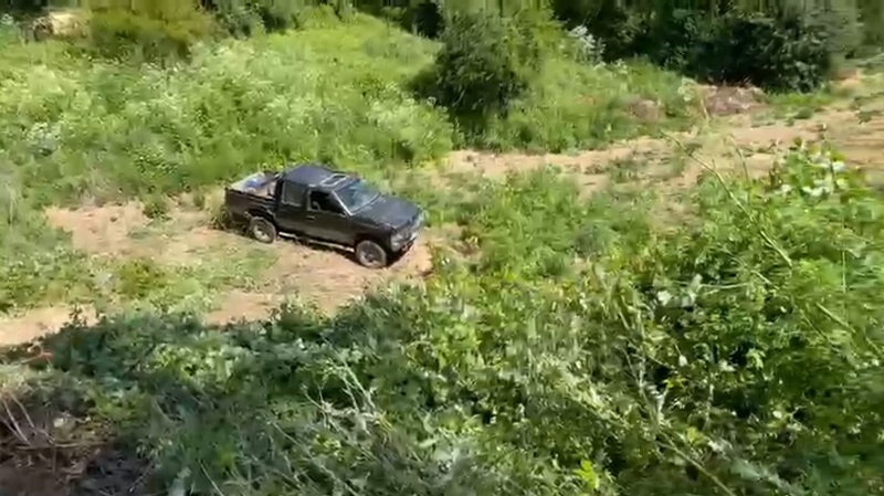 Dos lesionados en volcamiento de camioneta camino a Panimávida 