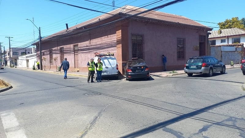 Linares: colisión entre 2 vehículos en calles Max Jara con O’Higgins