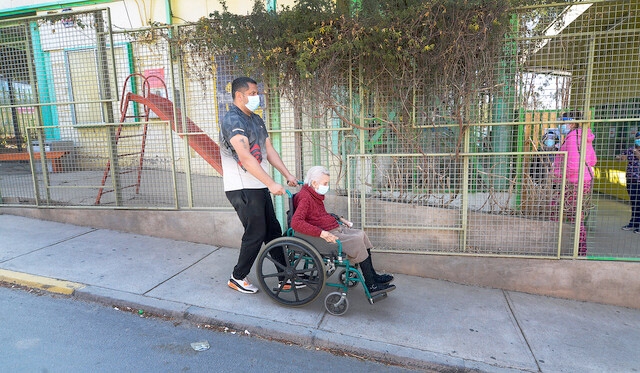 Propuesta para restar espacio a veredas del país pone en jaque la movilidad de personas en situación de discapacidad