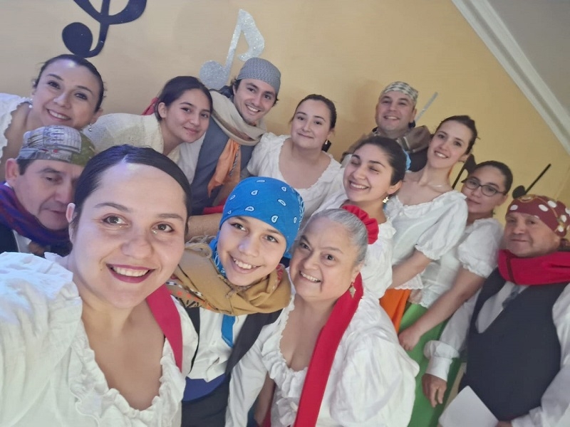 Agrupación Cultural Inapilén celebra 35 años en Linares