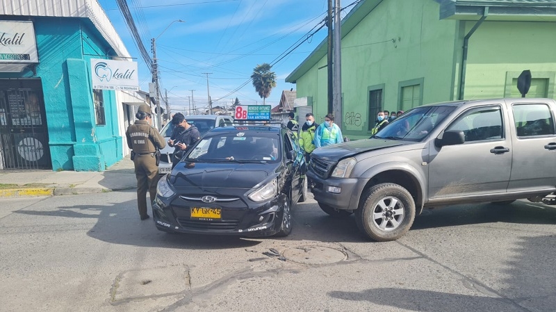 Linares: Colisión de vehículos deja un lesionado en sector centro