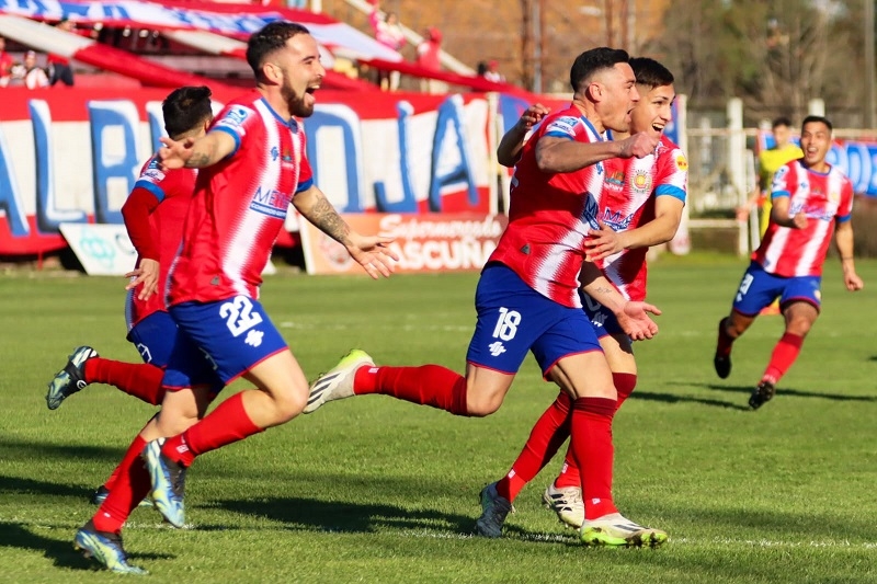 Deportes Linares se juega su permanencia en la Segunda División en Los Andes 