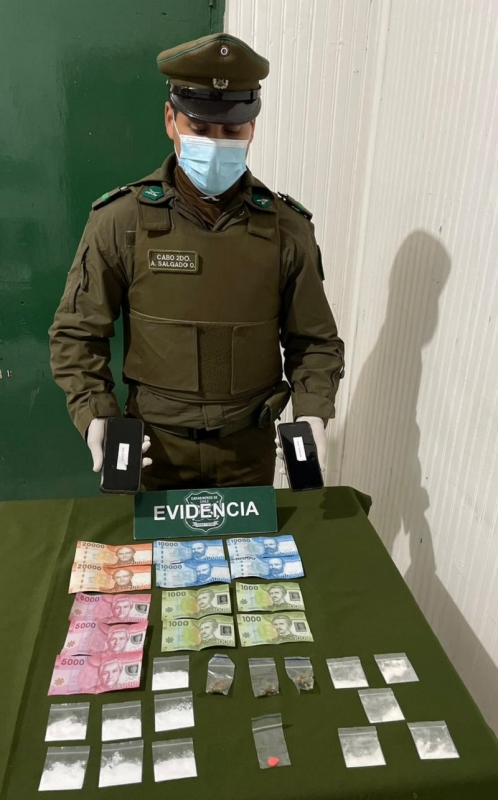 Retiro: Carabineros detuvo a sujeto por microtráfico de drogas