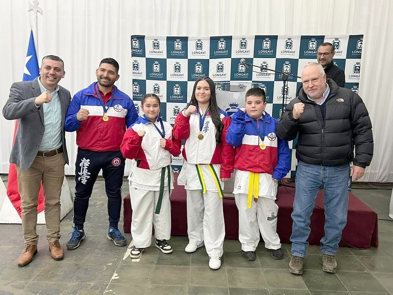 Municipalidad de Longaví homenajeó a deportistas locales por su trayectoria y éxitos en competencias