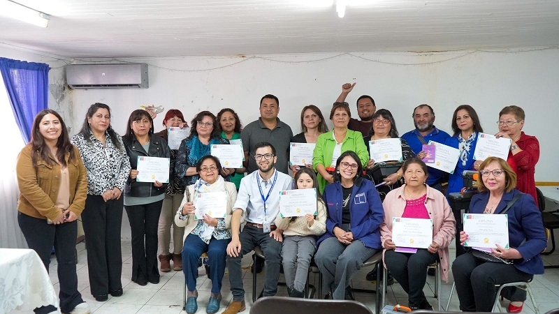 MUJERES DE CAUQUENES RECIBEN NUEVAS COMPETENCIAS EN EL ÁREA DE GASFITERÍA