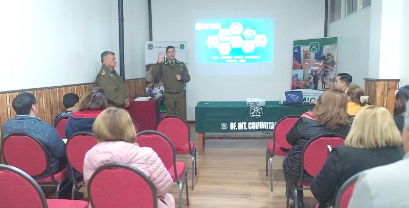 Carabineros de Linares realizó la tercera reunión con las juntas vecinales