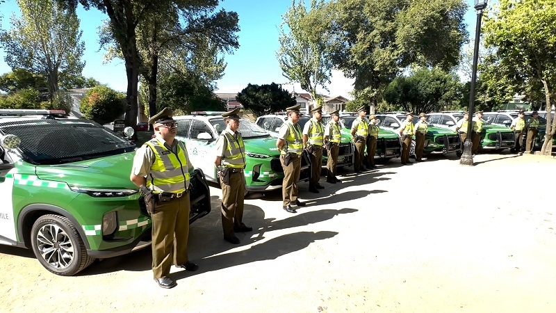 15 nuevos vehículos entregó el Gobierno a Carabineros en la Región del Maule